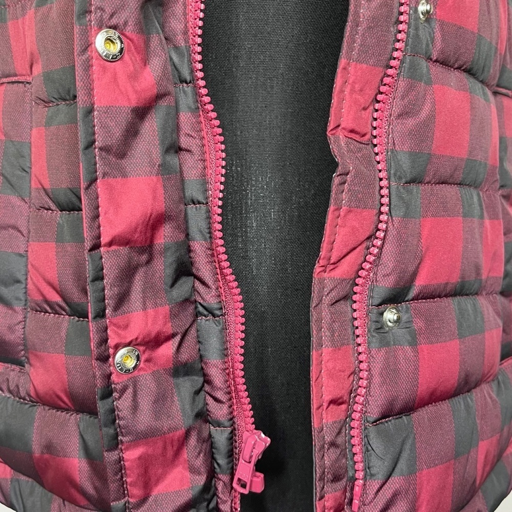 Gap Buffalo Plaid Puffer Vest - Picture 4 of 6